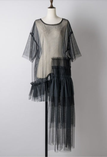 分層褶皺薄紗設計 TOPS